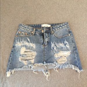 Distressed mini skirt